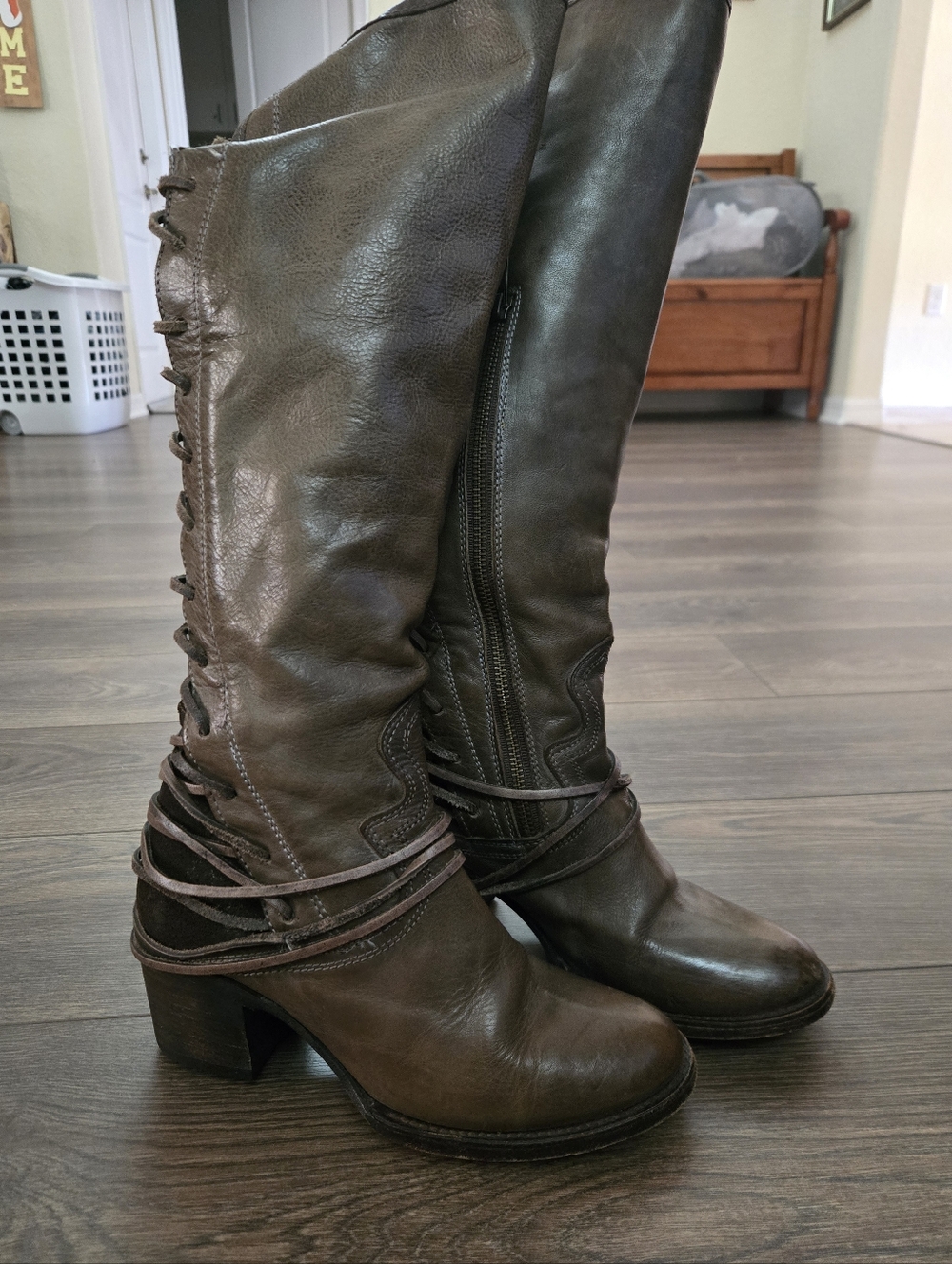 Women's Freebird Coal Lace-up Boots,